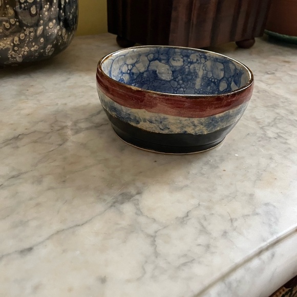 Lovely  mid century marbleized pottery bowl - Picture 5 of 5